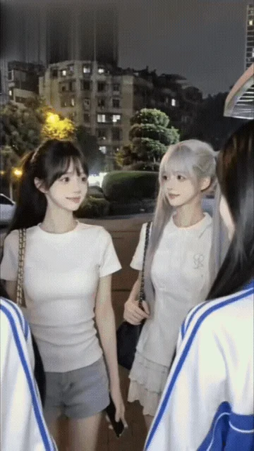剧本杀群：深夜的欲望剧场 封面